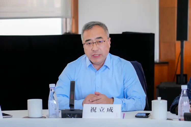 来自天津